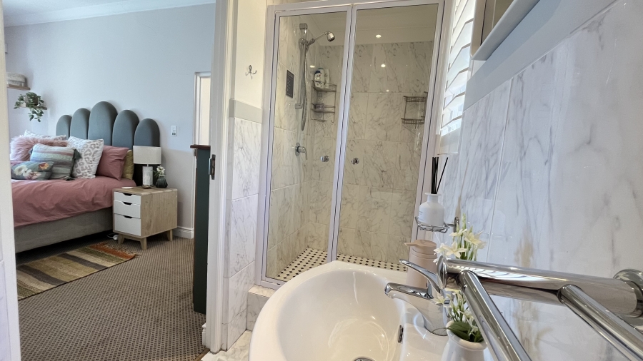 4 Bedroom Property for Sale in Simons Kloof Western Cape